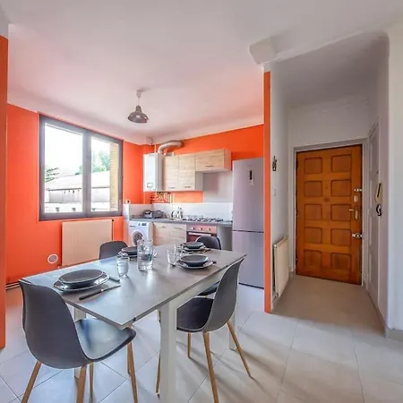 Apartment Au Bord De La Leysse A *