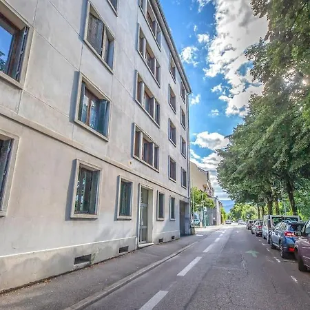 Apartment Au Bord De La Leysse A Chambery